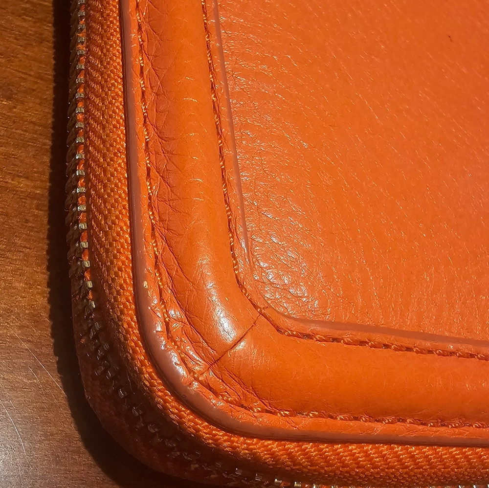 Tory Burch Zip around wallet Enamel Medallion Logo Orange Pebbled leather EUC - Picture 12 of 16